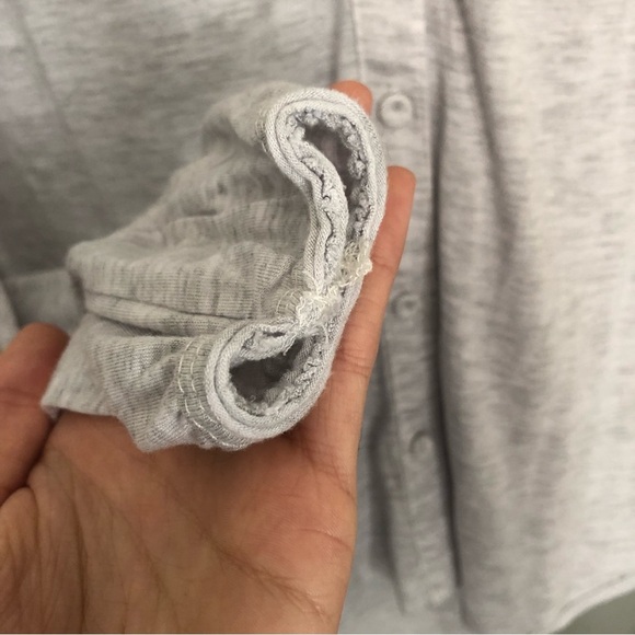 Wilfred Aritzia Grey Cardigan top - Picture 7 of 9